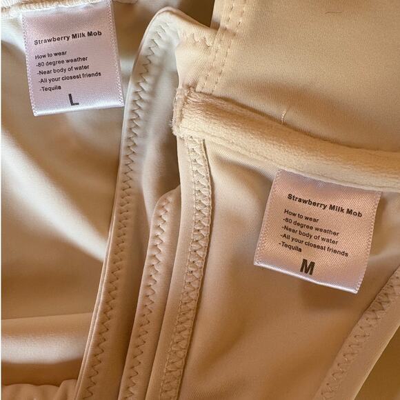 Strawberry Milk Mob "Dolce far Niente" Bikini Set with size M Top, size L Bottom - Picture 10 of 12